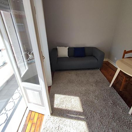 Lisbon Traditional T2 With Balcony In Damaia, Lisbon أمادورا المظهر الخارجي الصورة