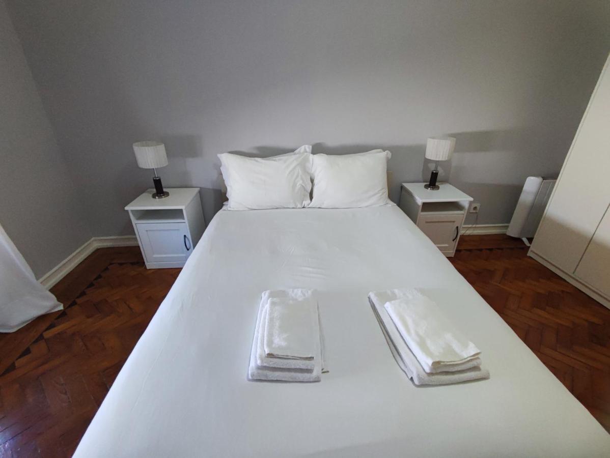 Lisbon Traditional T2 With Balcony In Damaia, Lisbon أمادورا المظهر الخارجي الصورة