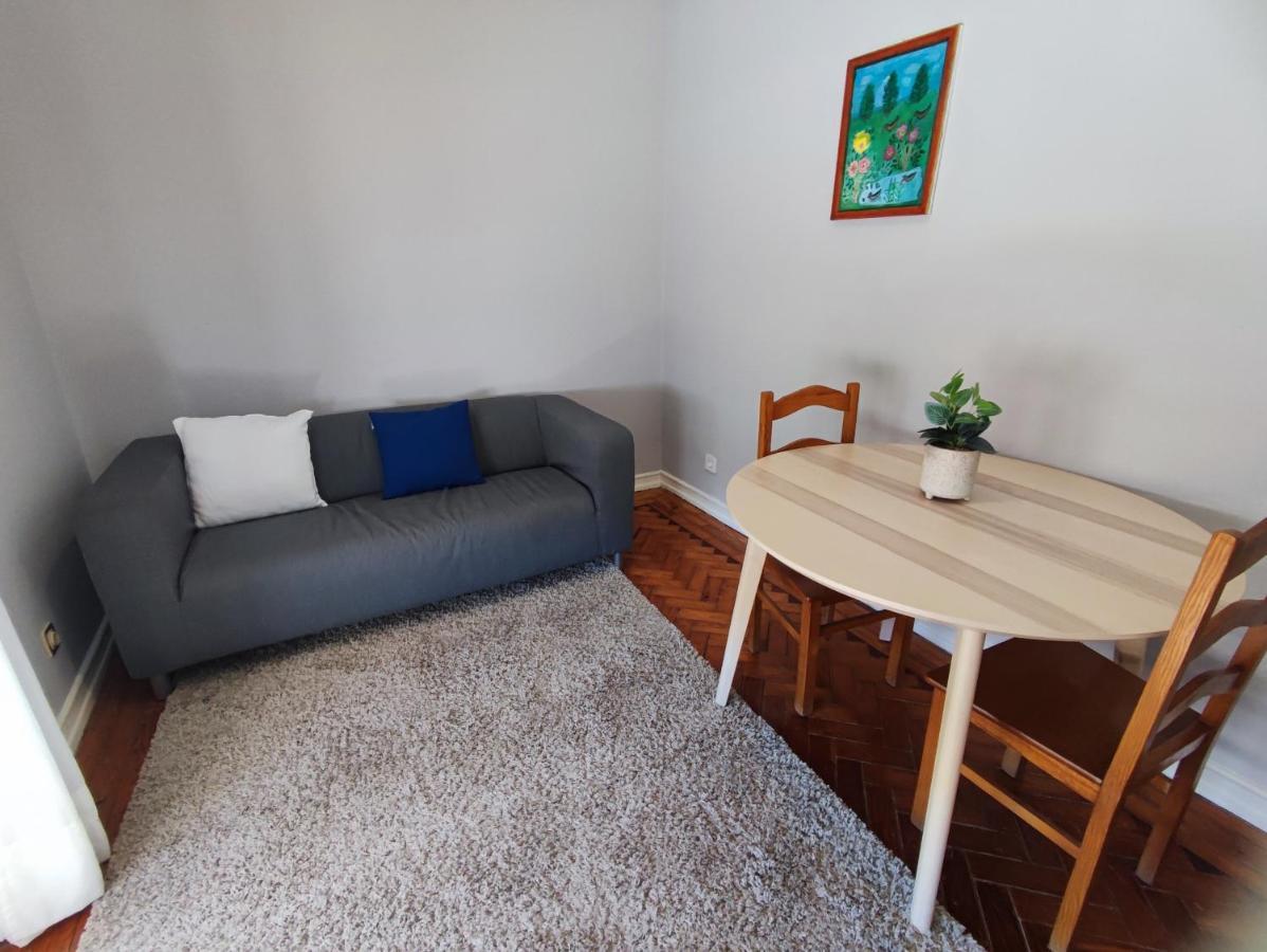 Lisbon Traditional T2 With Balcony In Damaia, Lisbon أمادورا المظهر الخارجي الصورة