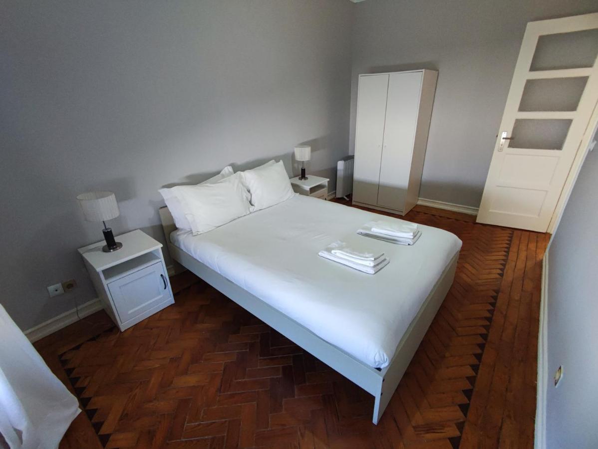 Lisbon Traditional T2 With Balcony In Damaia, Lisbon أمادورا المظهر الخارجي الصورة