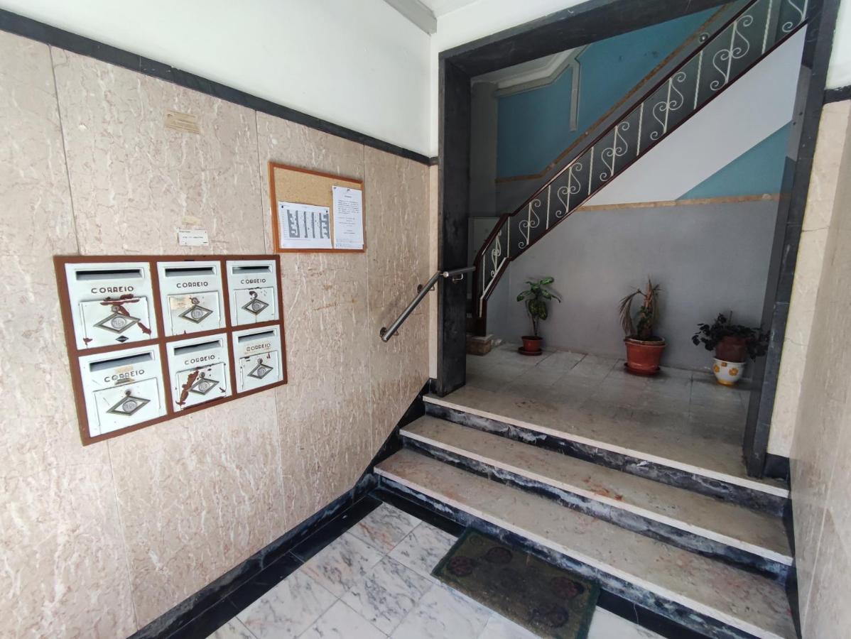 Lisbon Traditional T2 With Balcony In Damaia, Lisbon أمادورا المظهر الخارجي الصورة
